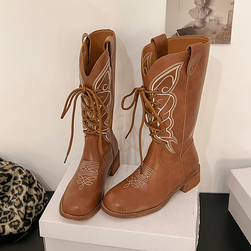 Street Fashion Winter 2025 - Women's Boots Fashion Designer Low Heels