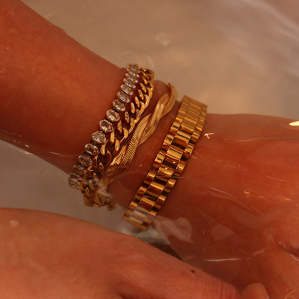 Miniamlist Men Bracelet Gold J - Fashion Street Singapore ulasan dan harga
